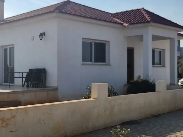 MART 2026 TESLİM 560M2 ARSA İÇERİSİNDE 200M2 KAPALI ALAN ÖZEL HAVUZLU HAVUZ BOYUTU (45x7m) DENİZE 5 DAKİKA MESAFEDE SALAMİS HOTELE 2 DAKİKA MESAFEDE YENİBOĞAZİÇİ'NDE MÜKEMMEL LOKASYON'DA MÜKEMMEL KONUM'DA MÜKEMMEL FIRSAT
