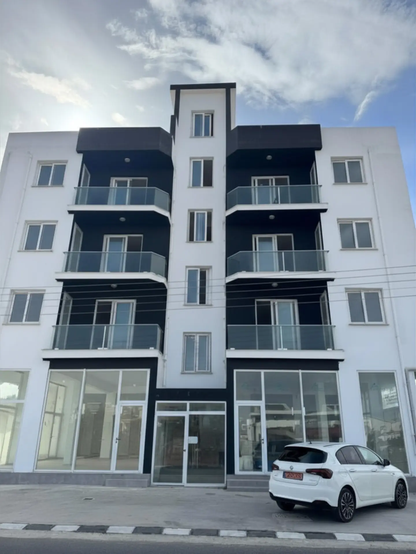 Salamis Otel Karşısı 2+1 Satılık Daireler