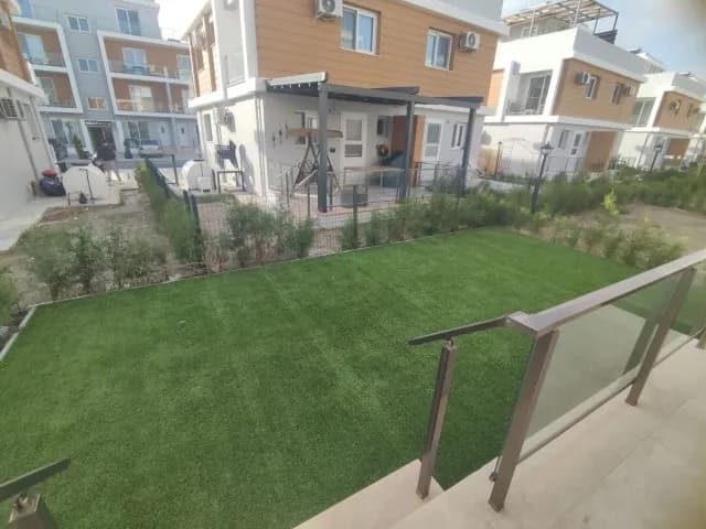 İSKELE'DE MÜKEMMEL KONUMDA İKİZ VİLLA