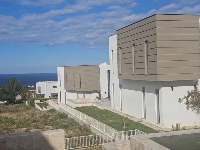 🏡 Lüks 4+1 Dubleks Villa – Deniz Manzaralı! 🌊✨