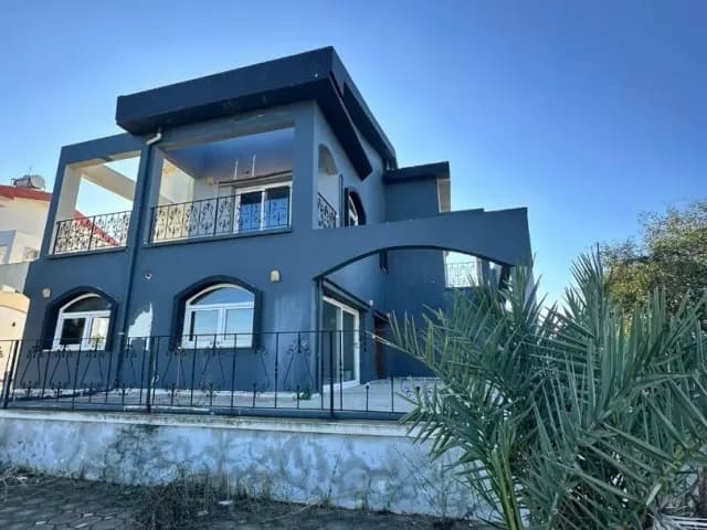 ANA YOL ÜZERİ 2 ADET SATILIK VİLLA (TİCARİ İZİNLİ)