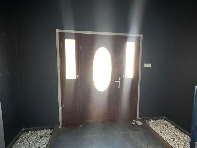 ANA YOL ÜZERİ 2 ADET SATILIK VİLLA (TİCARİ İZİNLİ)