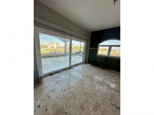 ANA YOL ÜZERİ 2 ADET SATILIK VİLLA (TİCARİ İZİNLİ)