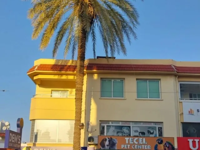 GAZİMAĞUSA'DA ÇOK AMAÇLI 3 KATLI SATILIK BİNA