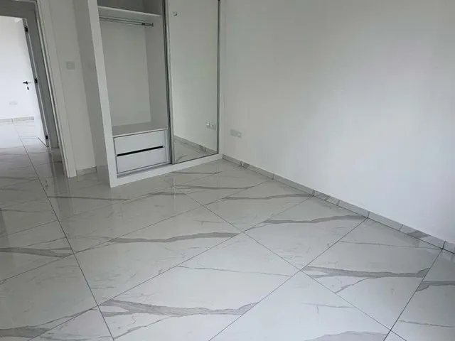 LEFKOŞA 'DA ANA YOLA YAKIN TÜRK KOÇANLI SIFIR DAİRE