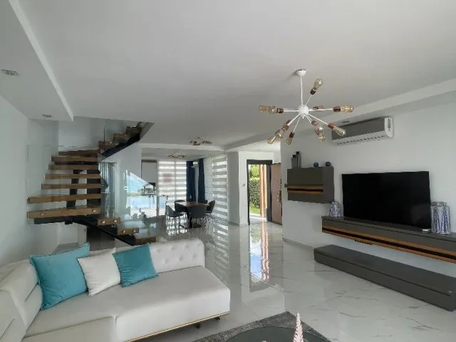 🏠 SATILIK VİLLA - DENİZE SIFIR 🏠
