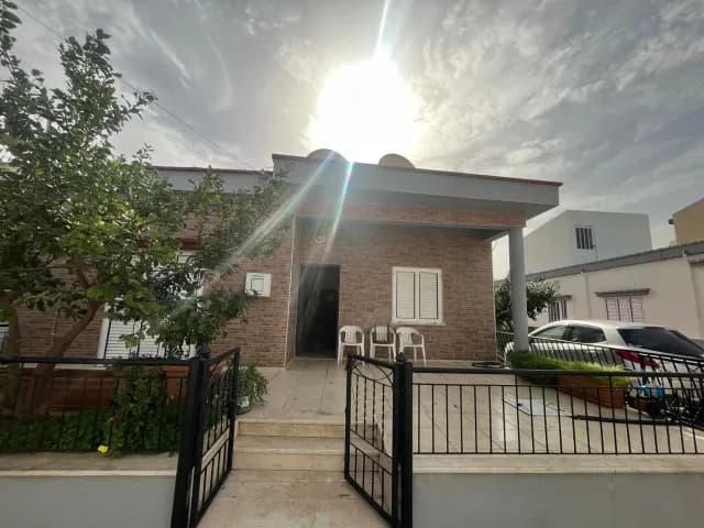 GAZİMAĞUSA MARAŞ'DA 4+1 FIRSAT MÜSTAKİL KONUT