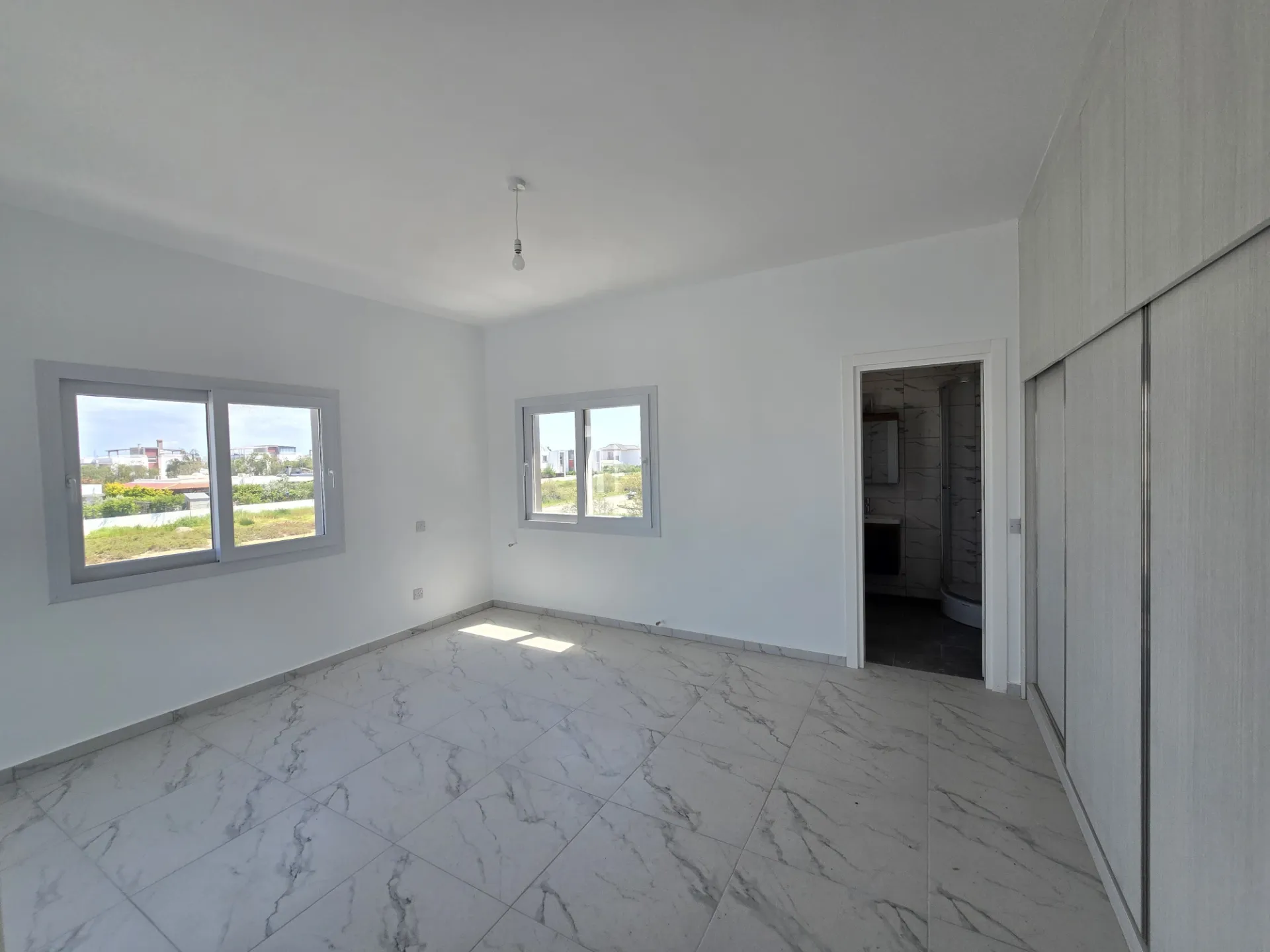Tuzla'da 3+1 Yeni Yapım Geniş Müstakil Ev