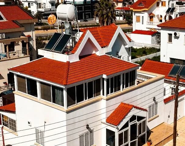 ANA YOLA YAKIN • 555 m² ARSA İÇİNDE • KAPALI HAVUZLU LÜKS DUBLEKS VİLLA