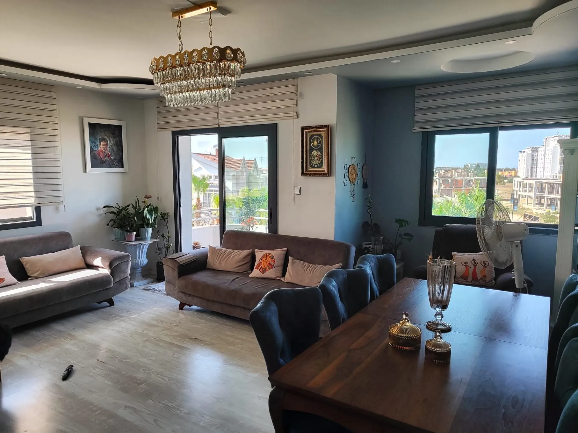 GAZİMAĞUSA YENİBOĞAZİÇİ'NDE TÜRK KOÇANLI GENİŞ 3+1 DAİRE FIRSATI / AİLE APARTMANI, MERKEZİ KONUM, OKUL HASTANE YAKIN...