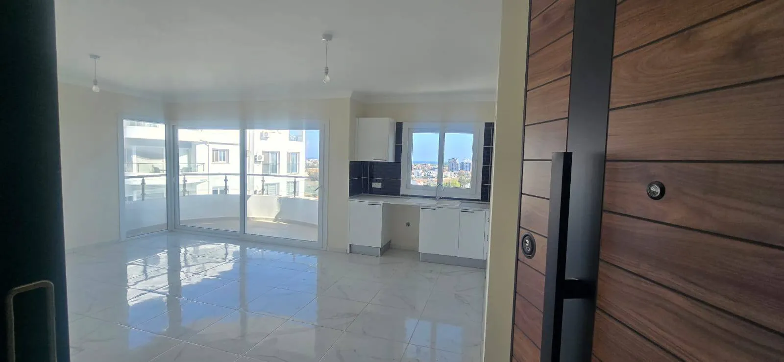 YENİBOĞAZİÇİ'NDE TÜRK KOÇANLI GENİŞ 3+1 DAİRE FIRSATI