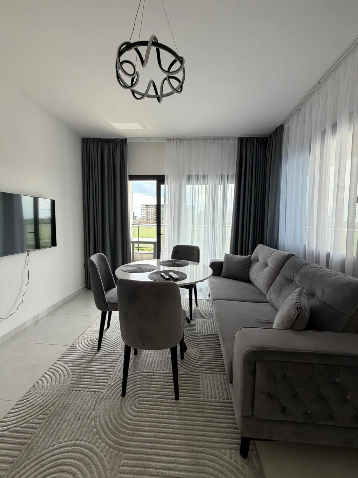 LONG BEACH CAESAR RESORT’TA SIFIR EŞYALI, DENİZ MANZARALI KİRALIK 1+1